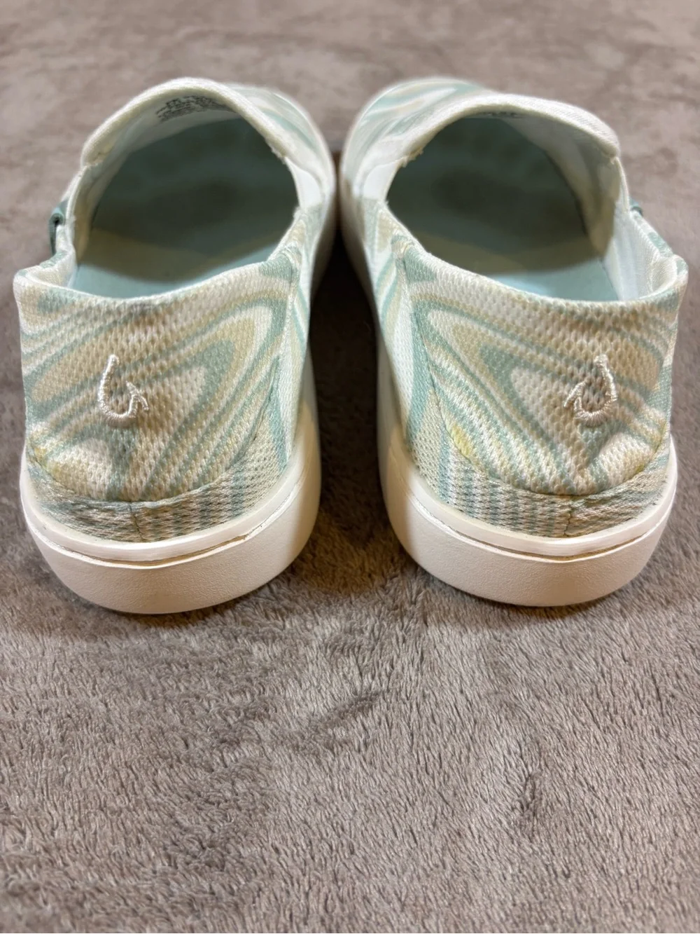 OluKai Pehuea Slip-On Sneakers in Light Blue Swirl Womens 6